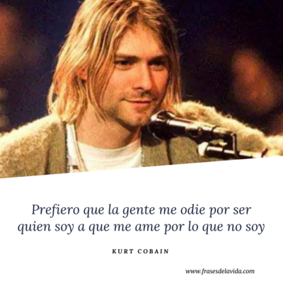 Prefiero que la gente me odie por ser quien soy a que me ame por lo que no soy